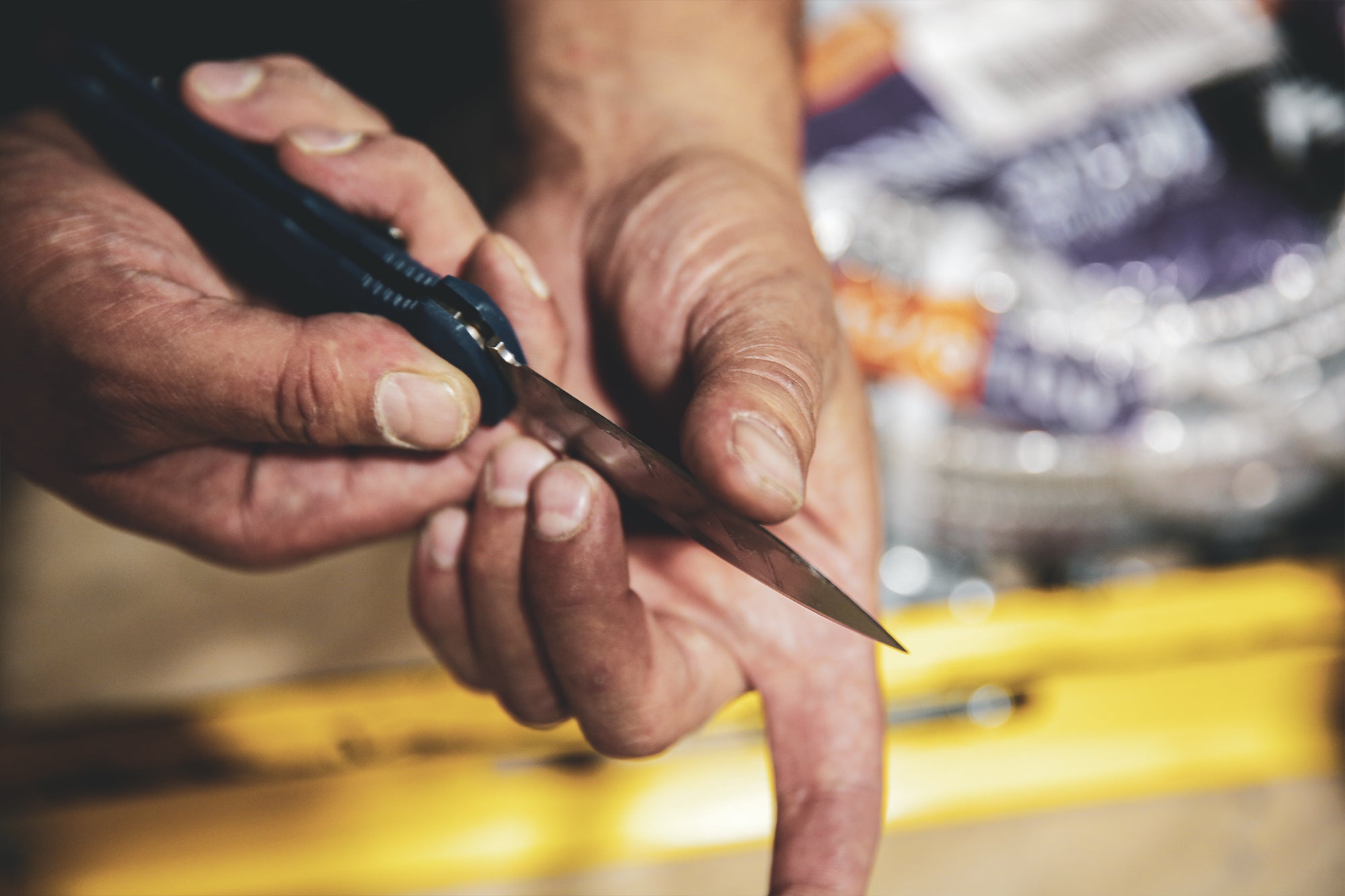 Finger grape sharpness test done right ✓ #fyp #knife